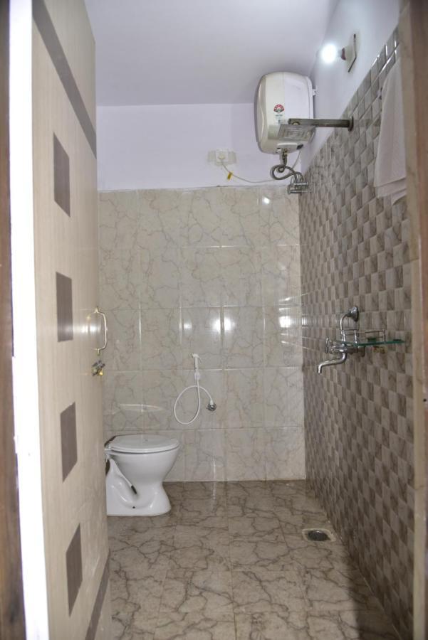 Hotel Royal Surya Гая Екстер'єр фото
