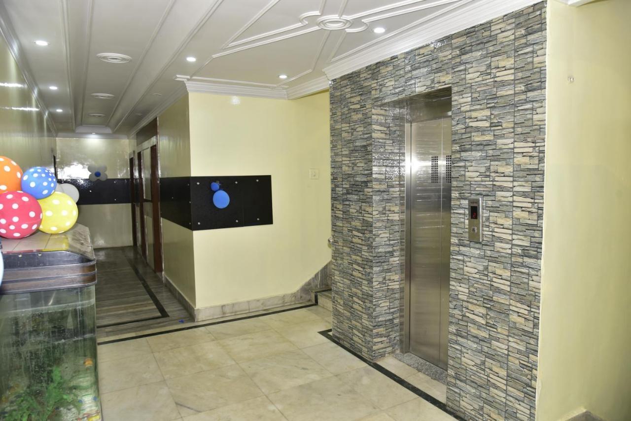 Hotel Royal Surya Гая Екстер'єр фото